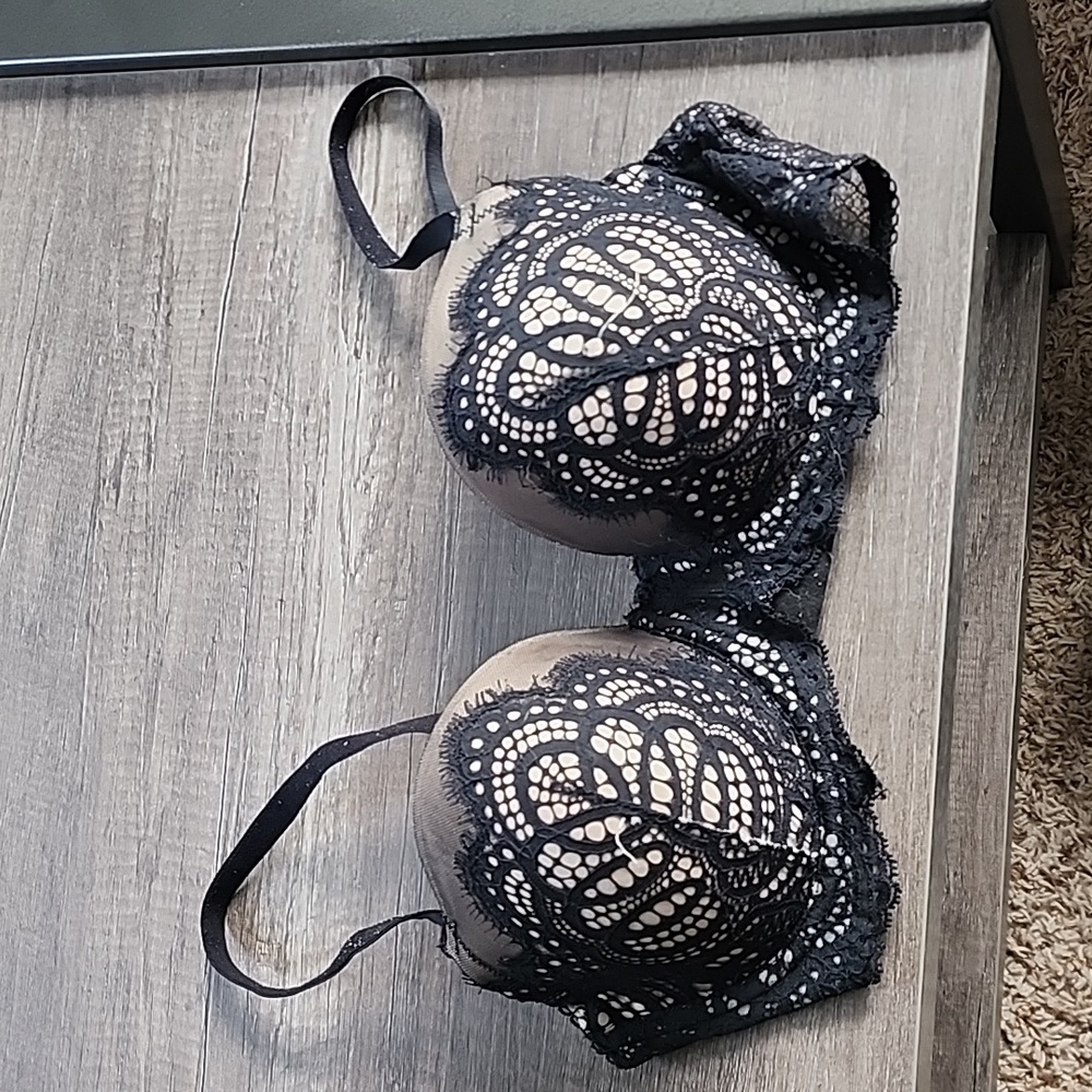 Victoria's Secret 34DD
